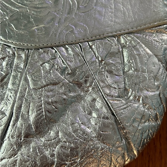 VTG 80s Silver Metallic Textured Purse Pocketbook Sequin Floral Applique NYE … - Picture 13 of 14